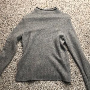 Madewell size small gray sweater.